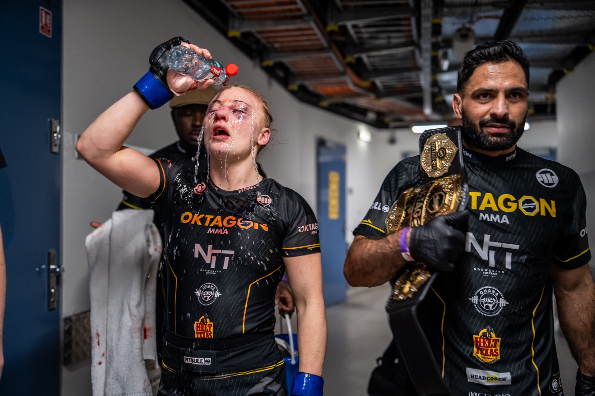 Emran med Oktagon MMA-mesterskapsbelte etter seier